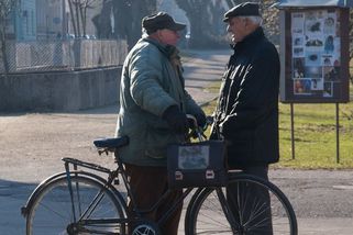 Důchodci jsou taky lidi - Médium.cz